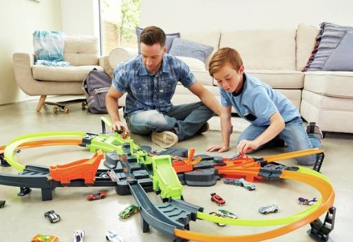 Hot Wheels Colossal Crash Track Set - Argos