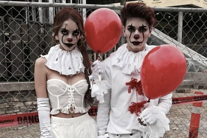 Couples Halloween Costumes