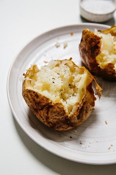 How to Make Jacket Potatoes on a Budget