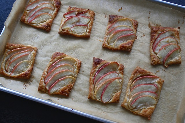 Easy apple tarts