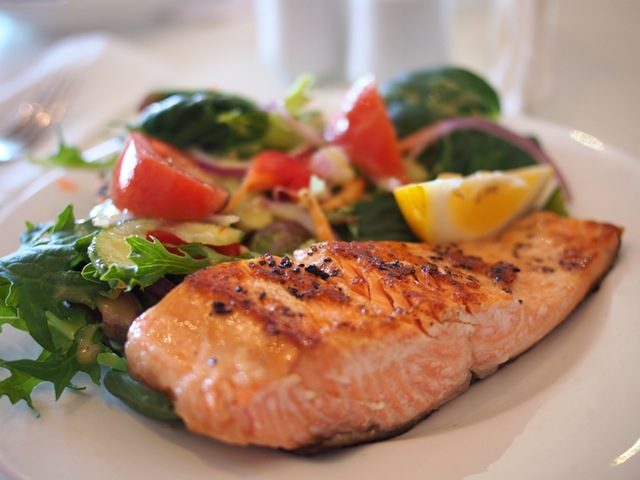 Healthy salmon meal 